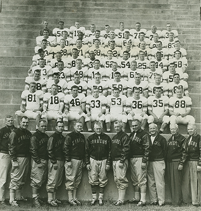 Photograph of the 1959 Syracuse University football team