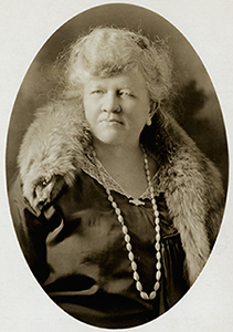 Photograph of Minnie Mason Beebe