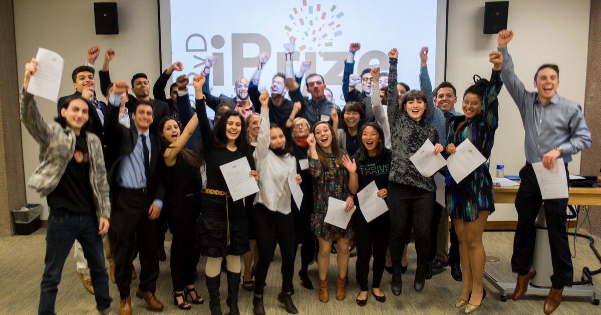 iSchool’s RvD iPrize students cheering in Peter Graham