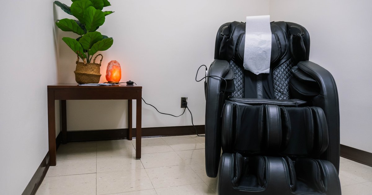 massage chair room