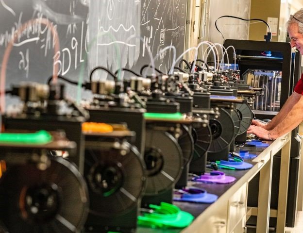 rows of 3D printers