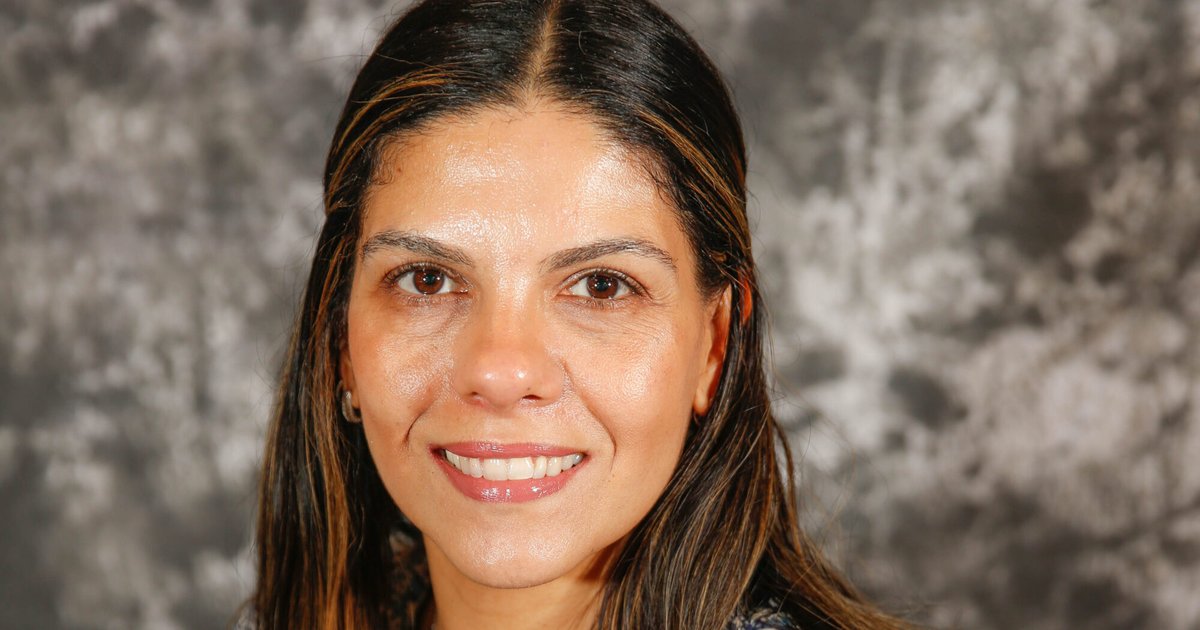 Karla Lellis Headshot