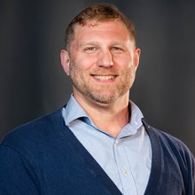 headshot of Brett Barrie