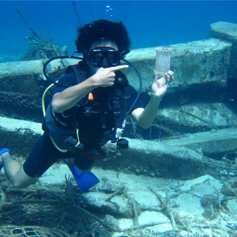 Edward-Shao-underwater