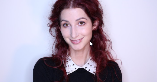 headshot of a woman entrepreneur