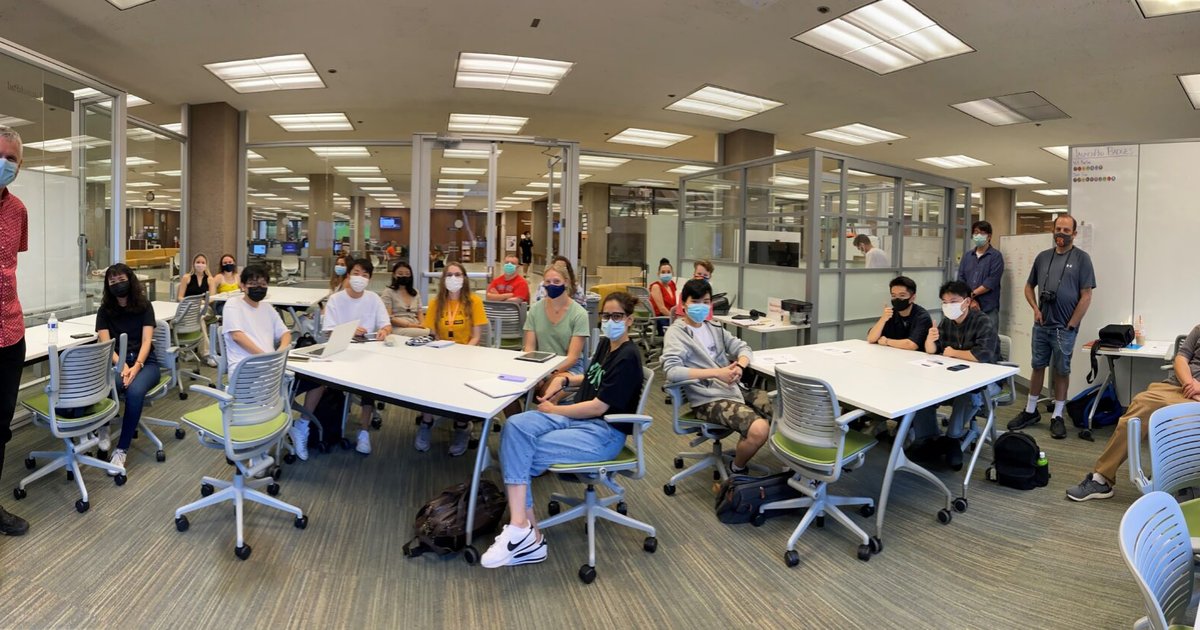 Students in Intelligence++ class