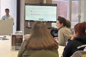 Justin Gluska ’23 (College of Engineering and Computer Science), LaunchPad digital innovation team specialist, hosted a Lunch and Learn about researching, creating, and promoting engaging content with ChatGPT on Wednesday, February 8.
