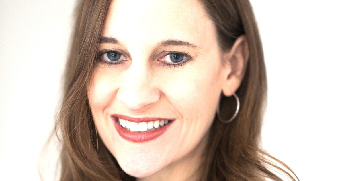 headshot of Mindy Stockfield