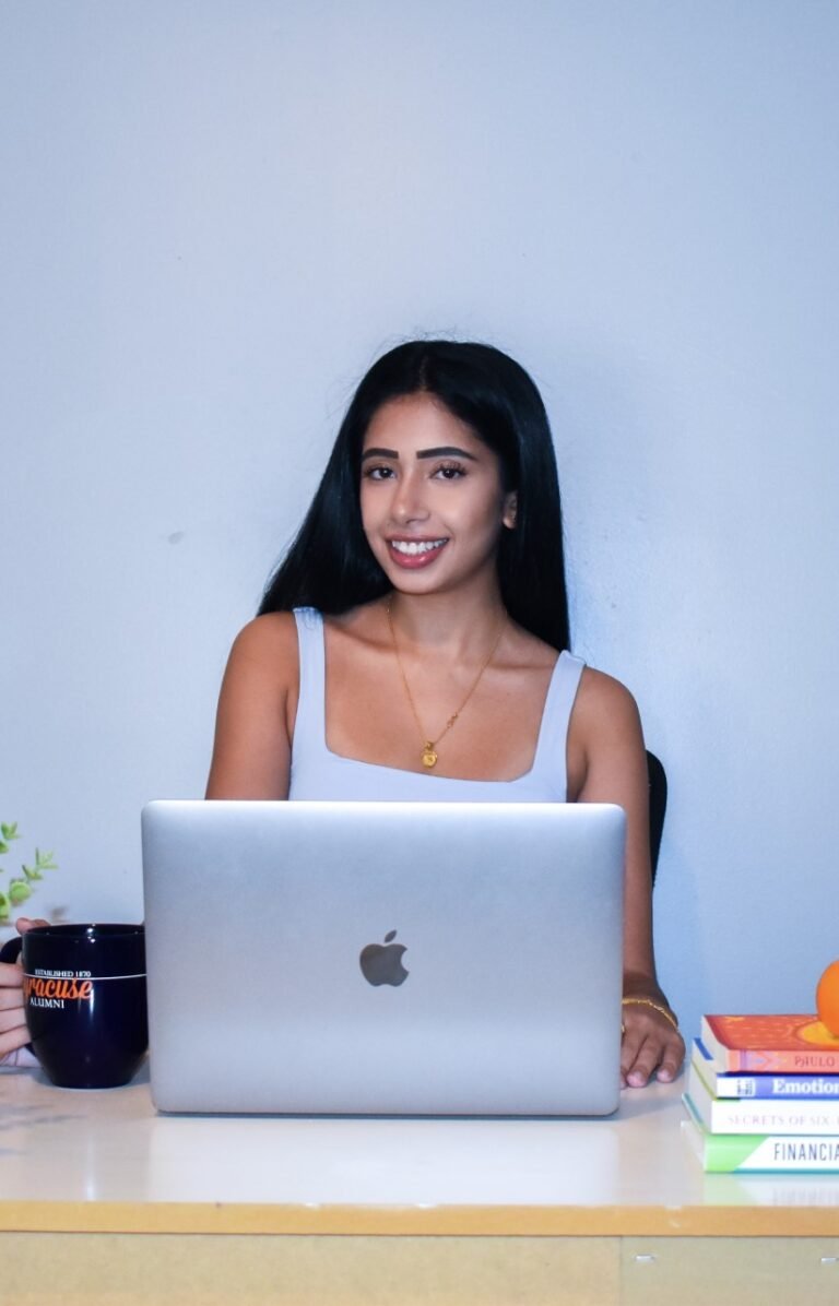 Nikita Chatterjee Headshot
