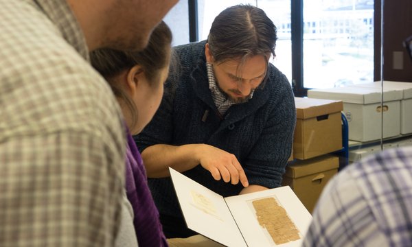 Sebastian Modrow teaching students using Special Collections Research Center materials