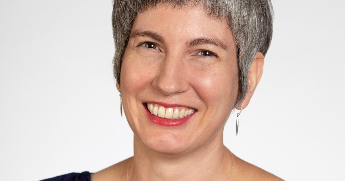 Steph McReynolds headshot