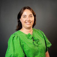 headshot of Tiffany Raymond