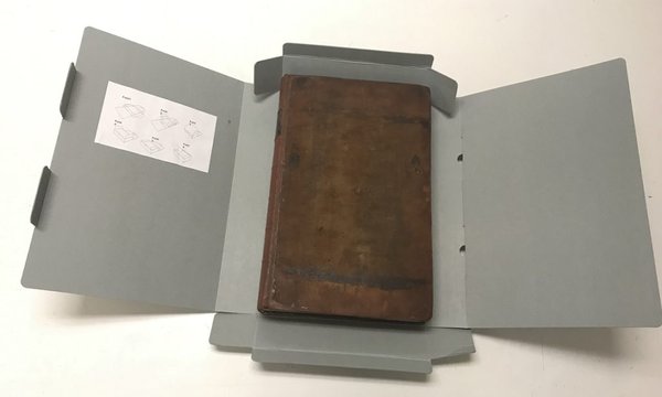 box making machine in use